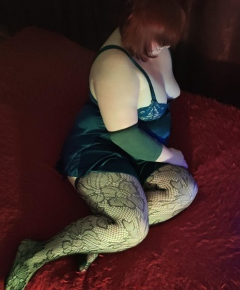 Молодая, страстная и игривая красотка приглашает в гости щедрого мужчину. Гарантирую приятное времяпрепровождение и море удовольствия! 6867, 42 года